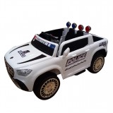 POLICISKI AVTOMOBIL SO POLNENJE - 9307